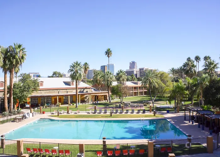 Center, An Ascend Collection Member Hotel