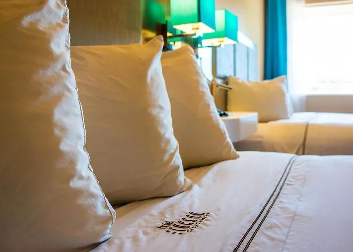 Center, An Ascend Collection Member Hotel